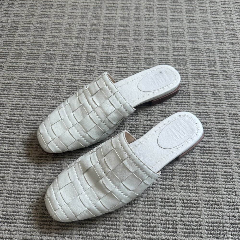 FRYE White Slip In Woven Mules, Size 8